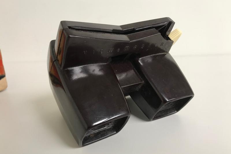 Vintage 3-D View-Master with Original Box (Model E)