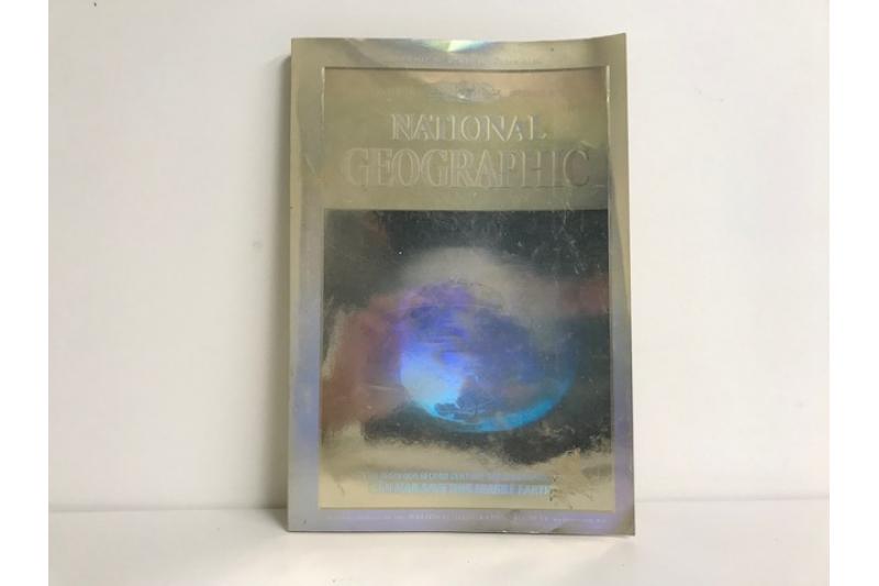 1988 National Geographic Special Hologram Cover Magazine