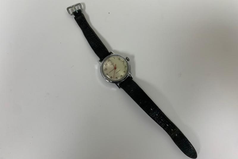 Silver Timex 1150 2469 Watch with Leather Band (For Repair)