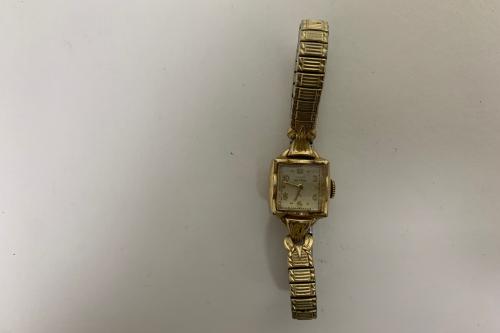 Elgin Deluxe Gold Plated Female Watch (For Repair)